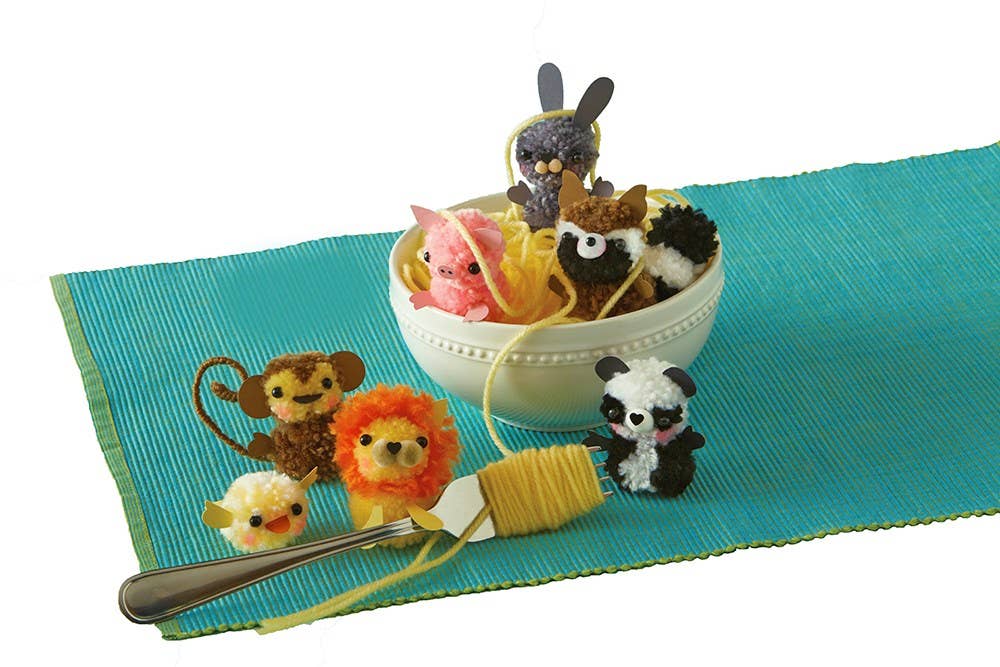 Fiber Arts Craft Kit – Pom-Pom Animal Creation Set for Fine Motor Skills and Creative Learning: Klutz Mini Pom-Pom Pets