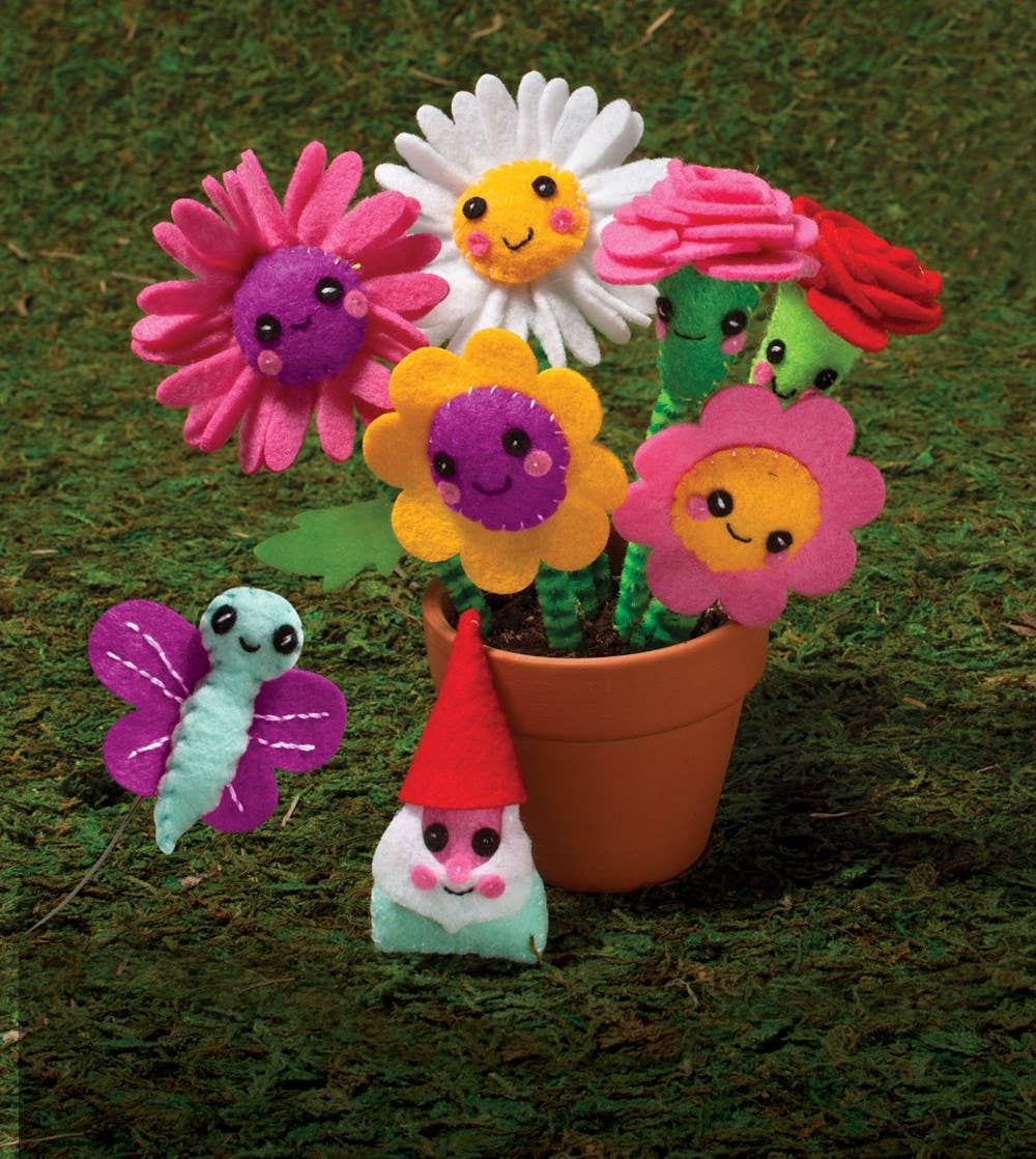 Educational Hand Sewing & Creativity Kit: Klutz Sew Mini Gardens – Learn Foundational Sewing Skills Through Nature-Themed Projects